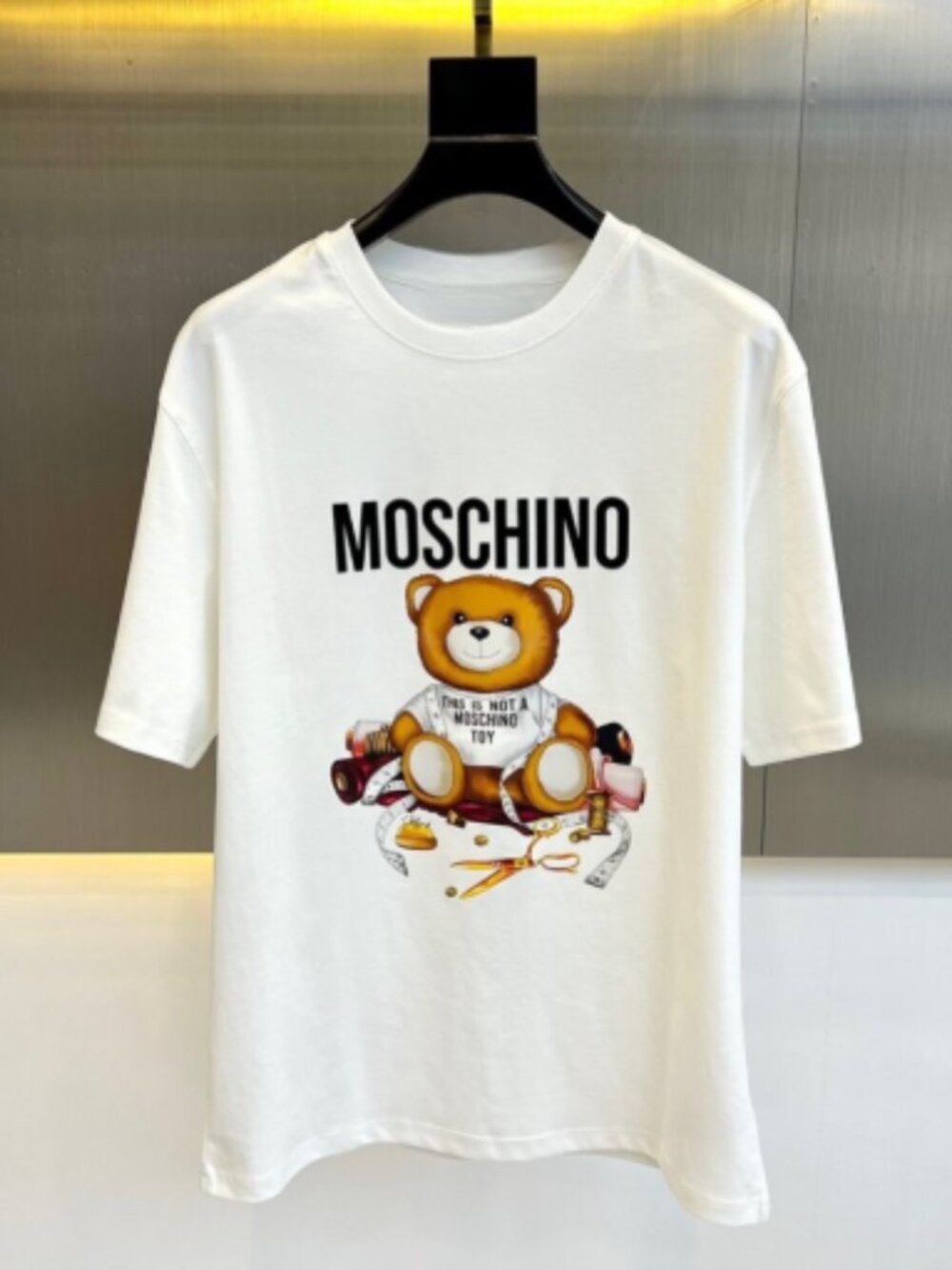 Cutesy Teddy Bear Graphic Tee - Unisex Oversized Cotton White T-shirt